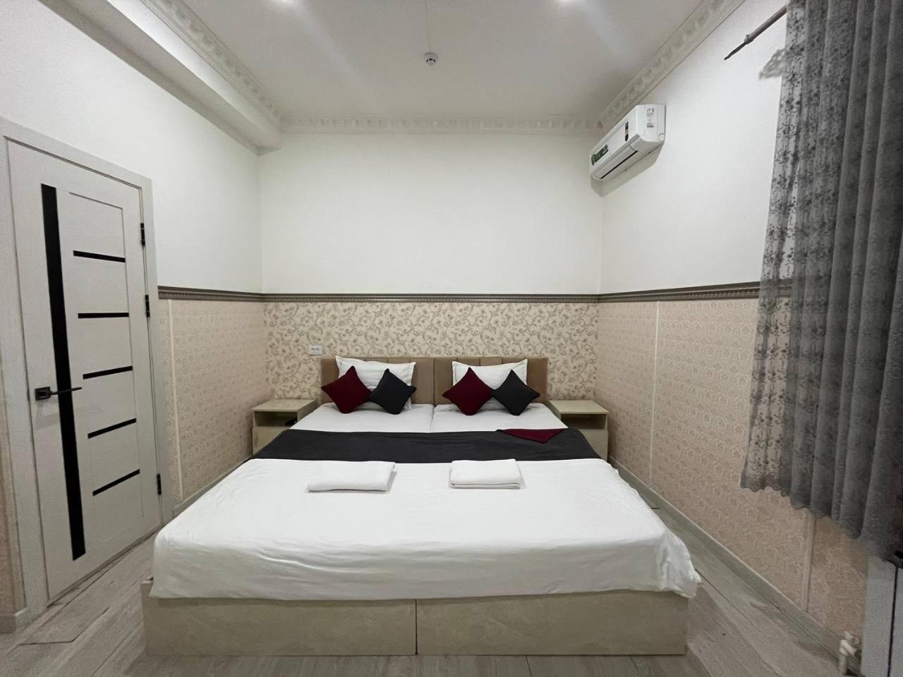 Fenix Hotel Tashkent Exterior photo